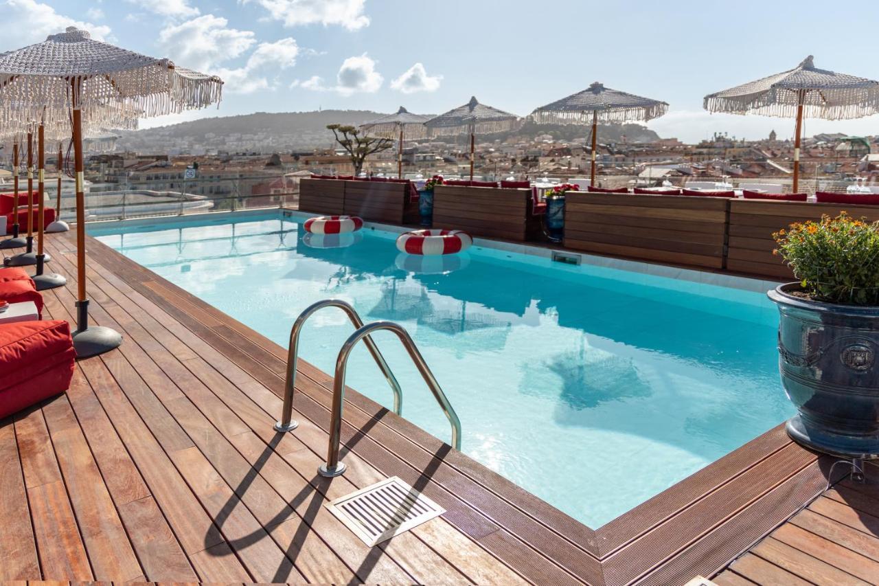 Boscolo Nice Hotel & Spa Kültér fotó Rooftop pool at the Hotel Grande Bretagne